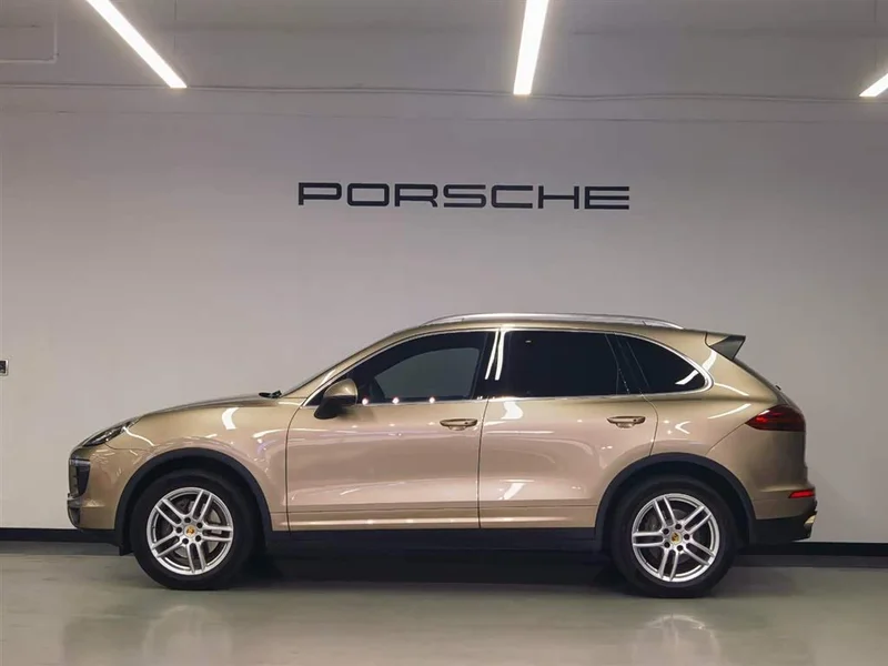 Porsche Cayenne — фото 4