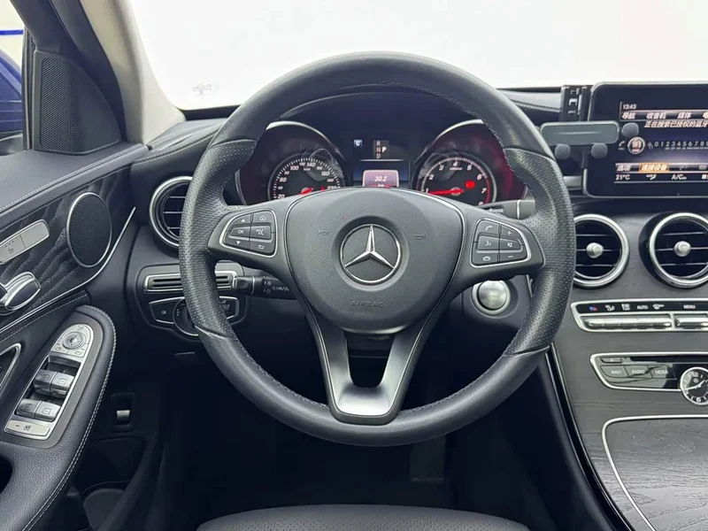 Mercedes-Benz C-Class — фото 15