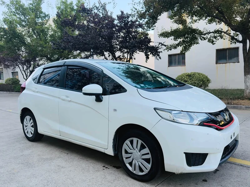 Honda Fit — фото 3