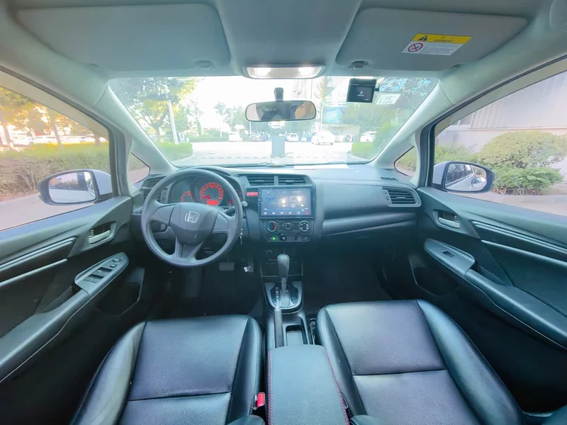 Honda Fit — фото 5