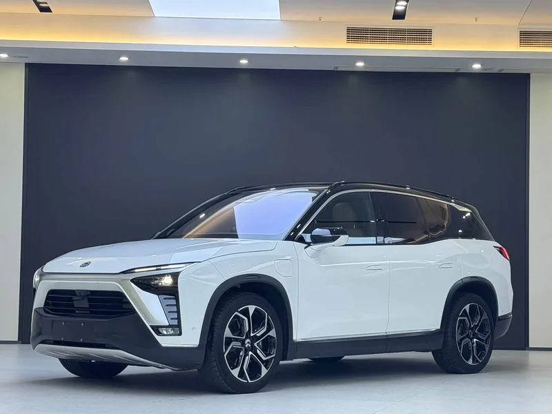 NIO ES8 — фото 1