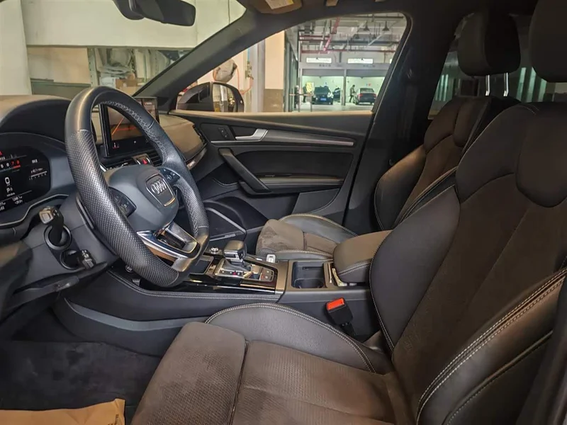 Audi Q5L Sportback — фото 15