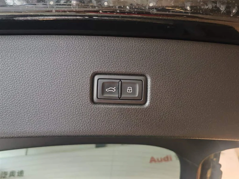 Audi Q5L Sportback — фото 21