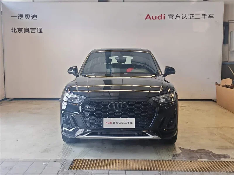 Audi Q5L Sportback — фото 3