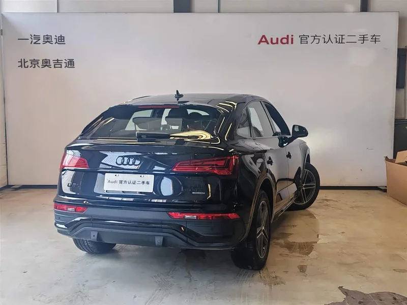 Audi Q5L Sportback — фото 5