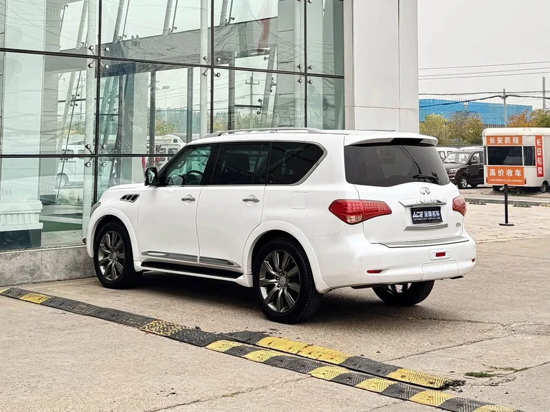 Infiniti QX — фото 6