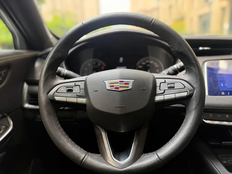 Cadillac XT4 — фото 14