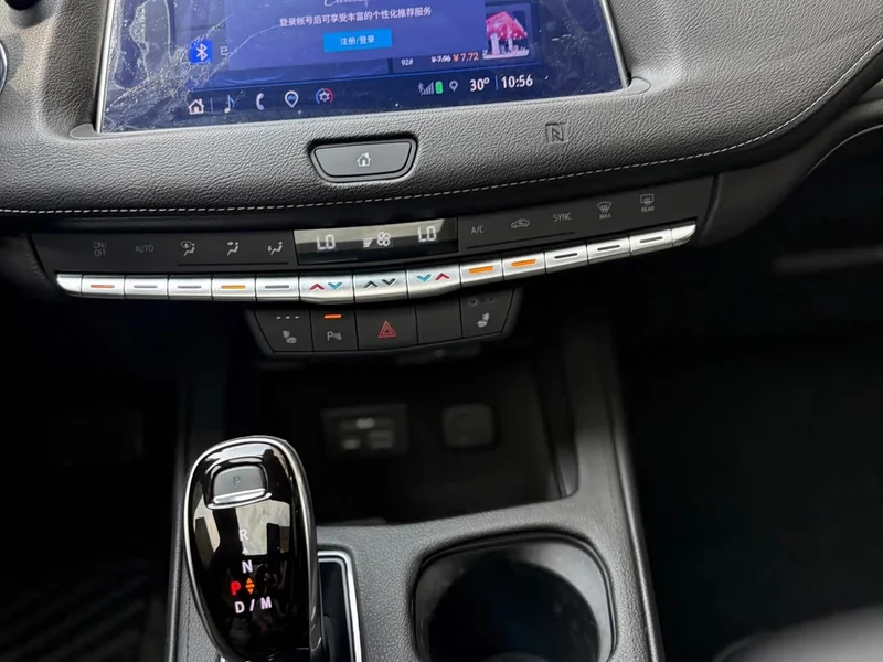 Cadillac XT4 — фото 15