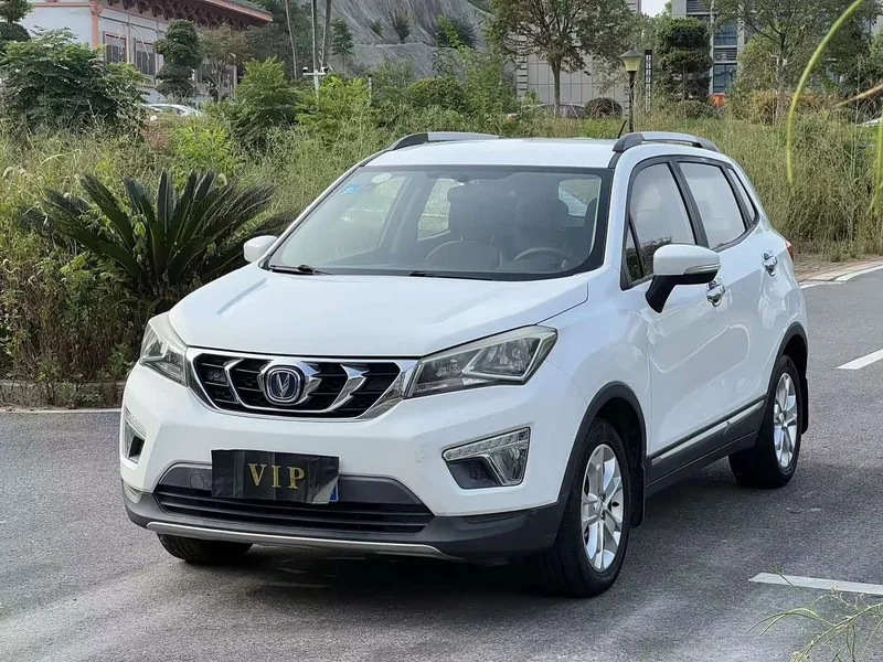 Changan CS15 — фото 1