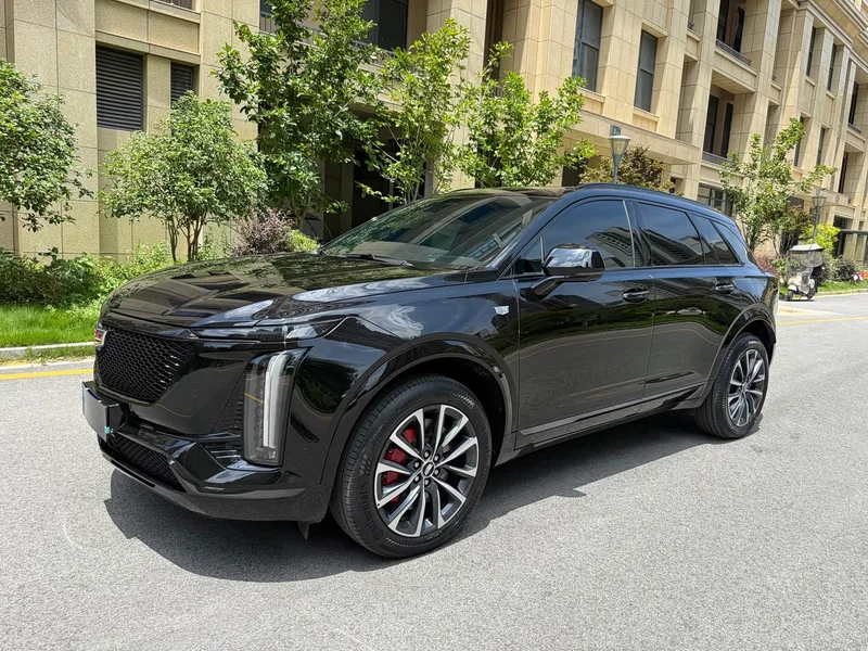 Cadillac XT5 — фото 1