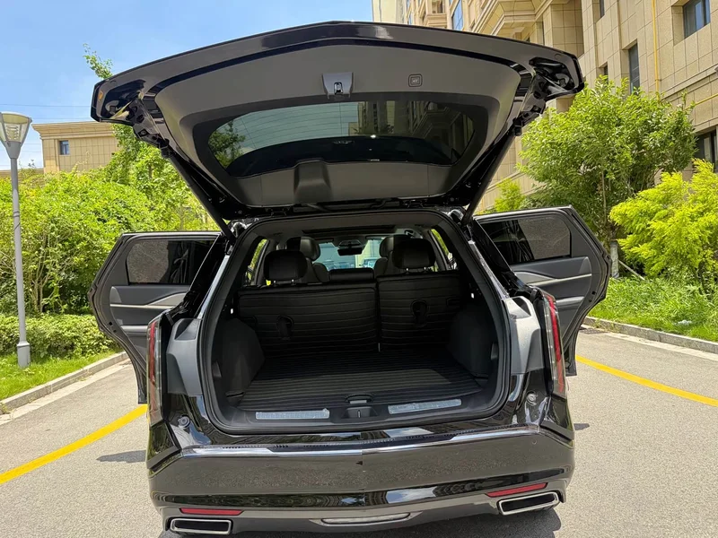 Cadillac XT5 — фото 13