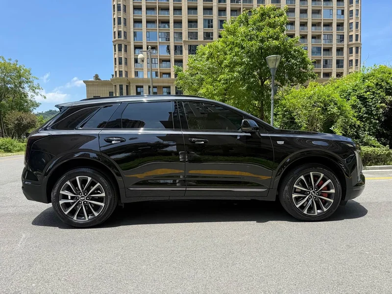 Cadillac XT5 — фото 6