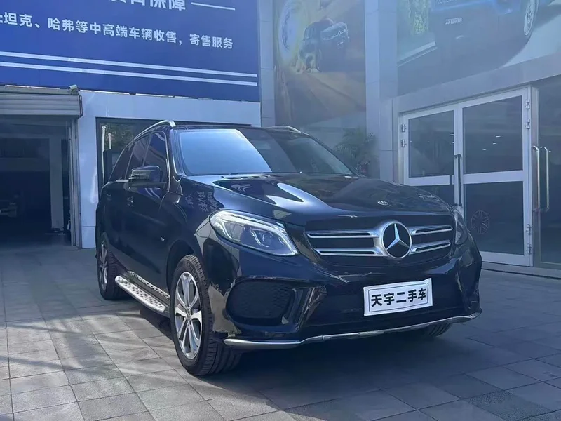 Mercedes-Benz GLE — фото 1