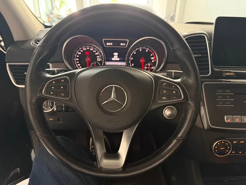 Mercedes-Benz GLE — фото 12
