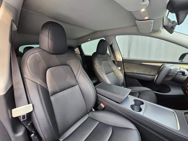 Tesla Model Y — фото 15
