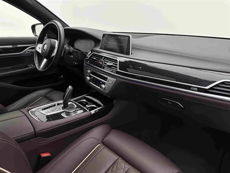 BMW 7-Series — фото 16