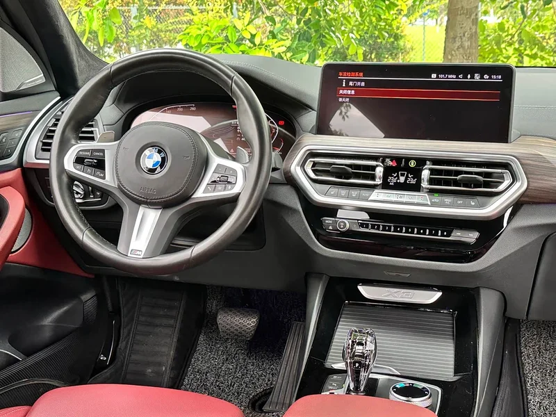 BMW X3 — фото 12