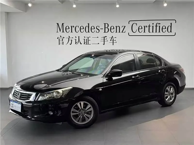 Honda Accord — фото 1