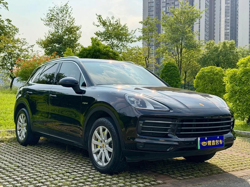 Porsche Cayenne — фото 3