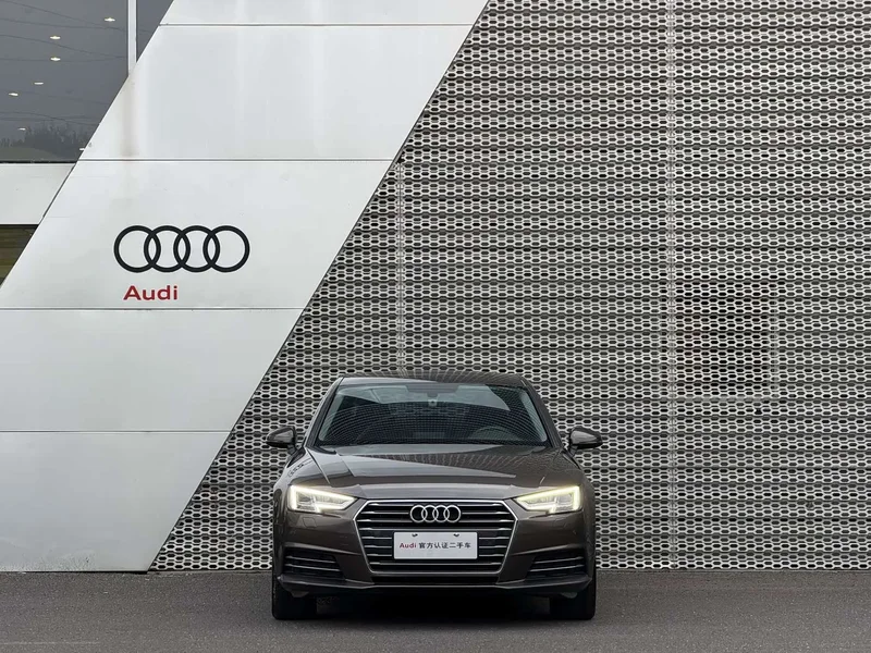 Audi A4L — фото 2