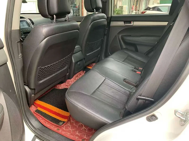 Kia Sorento — фото 4