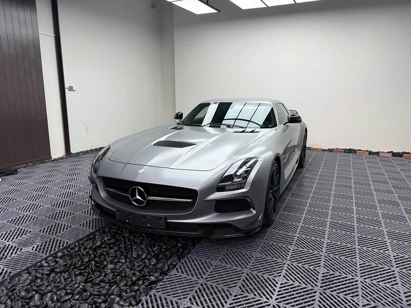 Mercedes-Benz SLS AMG — фото 1