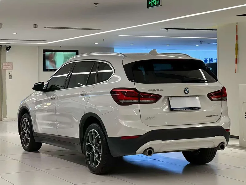 BMW X1 — фото 9