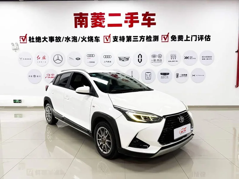 Toyota Yaris L — фото 3