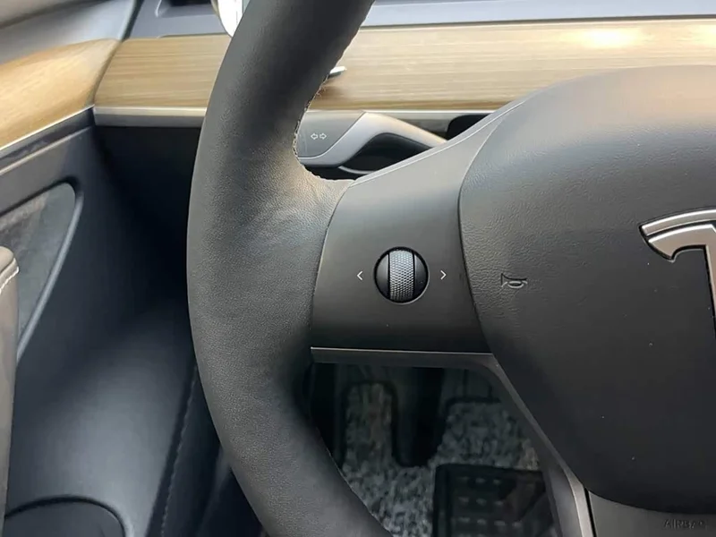 Tesla Model 3 — фото 16