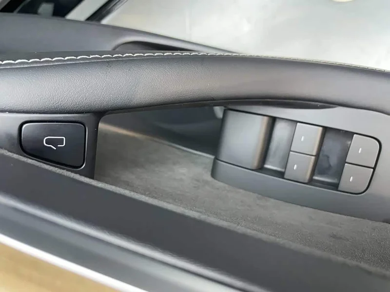 Tesla Model 3 — фото 20