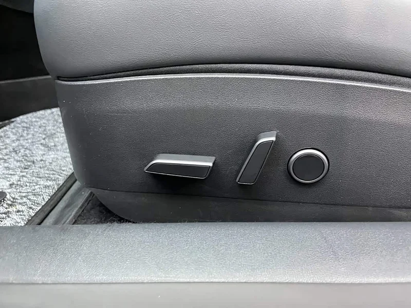 Tesla Model 3 — фото 21