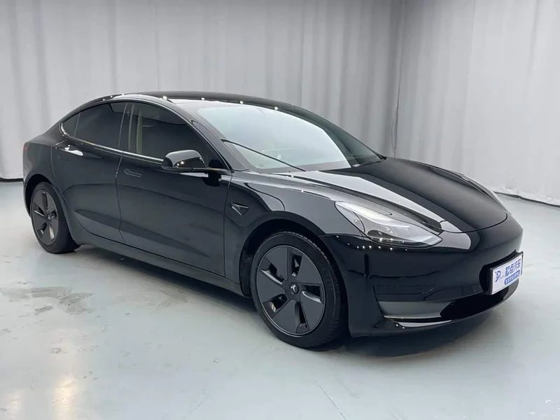 Tesla Model 3 — фото 3