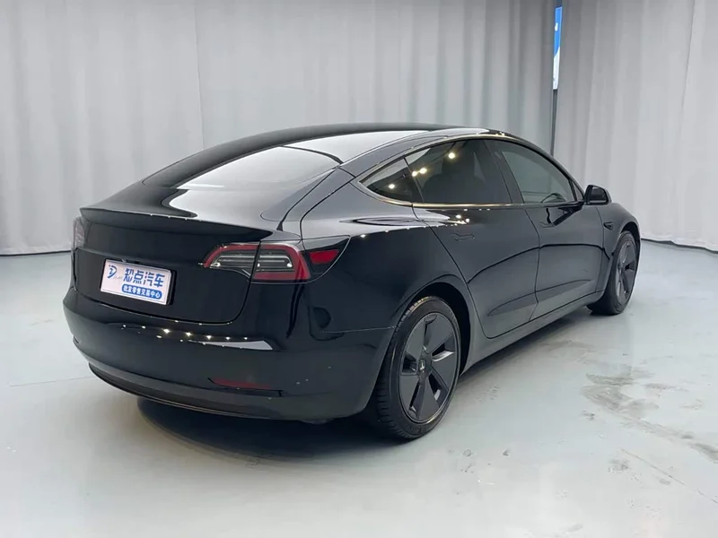 Tesla Model 3 — фото 4