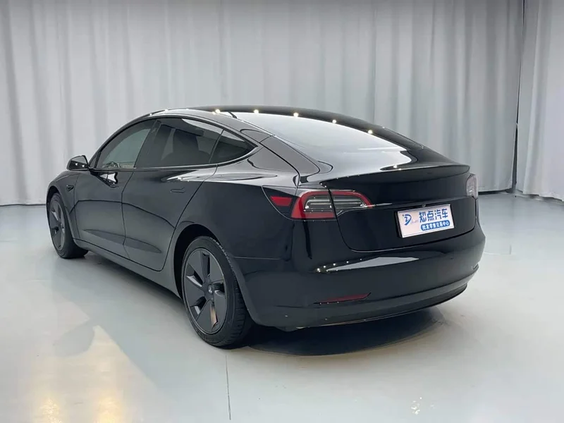 Tesla Model 3 — фото 6