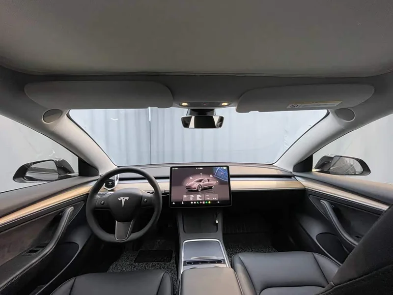 Tesla Model 3 — фото 10