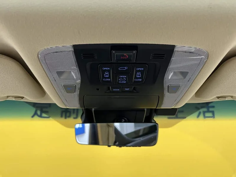 Toyota Alphard — фото 39
