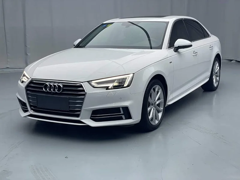 Audi A4L — фото 1