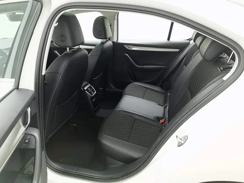 Volkswagen Octavia — фото 15