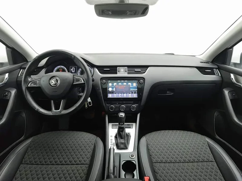Volkswagen Octavia — фото 5