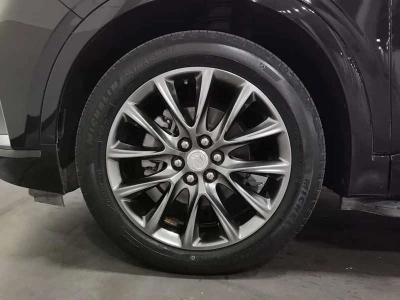 Buick Enclave — фото 17