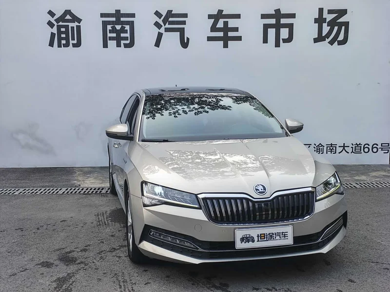 Skoda Superb — фото 3