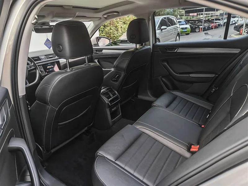 Skoda Superb — фото 5