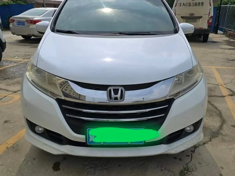 Honda Odyssey — фото 1