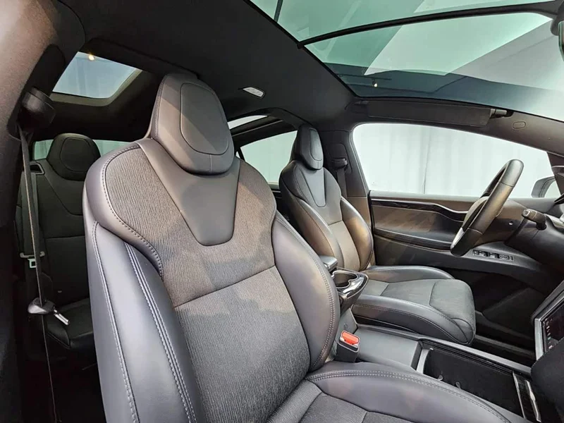 Tesla Model X — фото 9