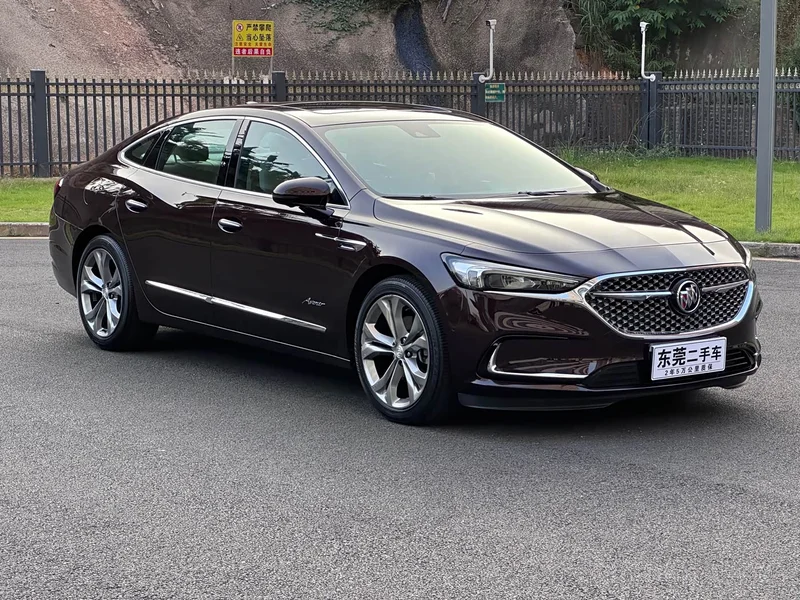Buick LaCrosse — фото 2
