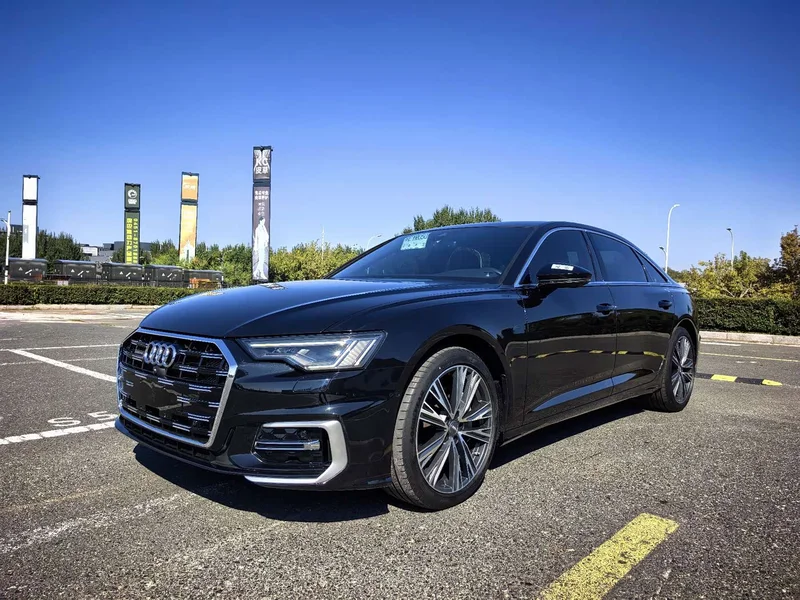 Audi A6L — фото 1
