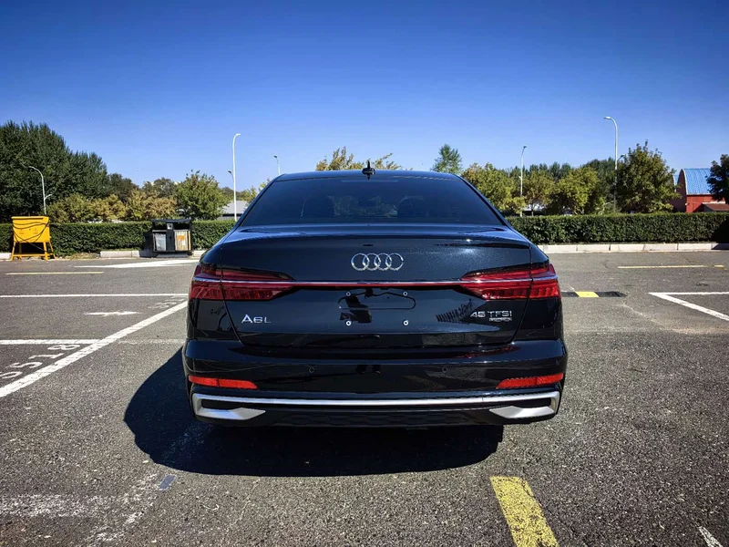 Audi A6L — фото 5