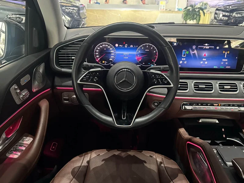 Mercedes-Benz GLE — фото 12