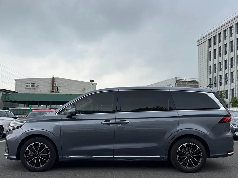 Roewe iMAX8 — фото 16