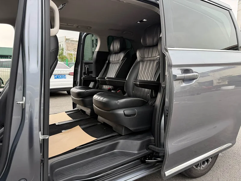 Roewe iMAX8 — фото 19